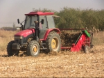 垄作玉米残膜回收技术装备研发与示范项目在巴彦淖尔市实施 - 农业机械化信息