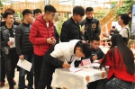 内蒙古电子信息职业技术学院的学生积极加入百人百组校园文化组 - 正北方网