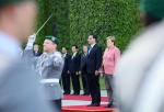 德国总理默克尔举行隆重仪式欢迎李克强总理到访 - 住房保障和房产管理局