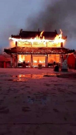 内蒙古一文物保护单位失火 古建筑被焚毁 - Nmgcb.Com.Cn