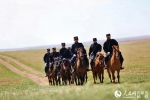 草原上的马背警队 - Nmgcb.Com.Cn