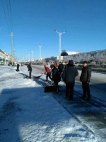 清扫积雪  保障道路畅通 - 正北方网